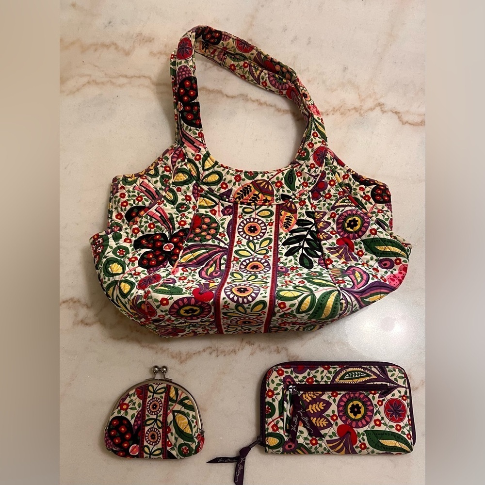 Vera Bradley Carson Floral Shoulder Bag Matching Wallet and Kiss Lock  Coin Bag